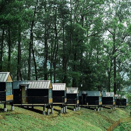 Hotel Bobocabin Coban Rondo, Malang Songgoriti Exterior foto